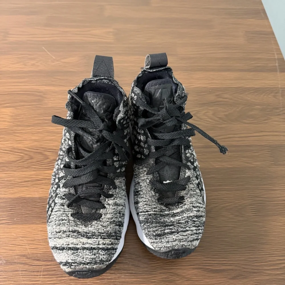 Nike sleek sneakers